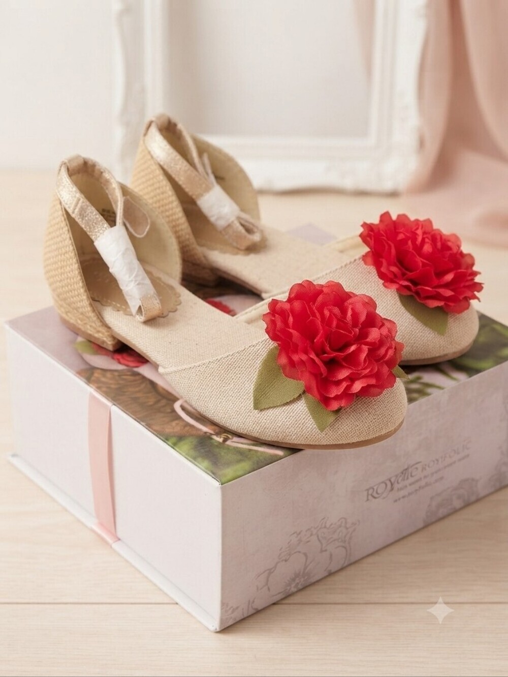 Joyfolie Little Girl's Beige Dress Shoes w/ Red Floral Accent, Size T13, NIB